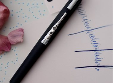 Długopis dla piegów? Bell Freckles Pen Review